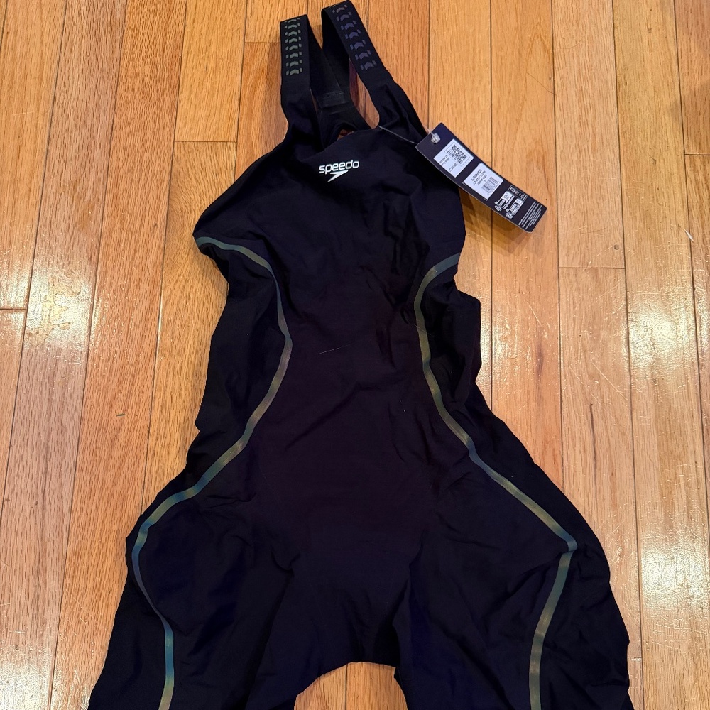 Women’s Speedo LZR Pure Intent 2.0 Size 25 - NWT Never worn - Black